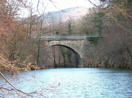 Most čez reko Reko na Škofljah